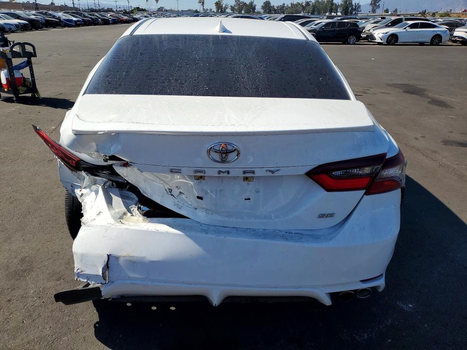 2022 Toyota Camry მანქანა იყიდება აუქციონზე, vin: 4T1G11AK6NU049460, აუქციონის ნომერი: 67193906