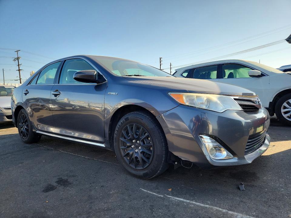 69449986 :رقم المزاد ، 4T1BD1FK8EU137436 vin ، 2014 Toyota Camry Hybrid مزاد بيع