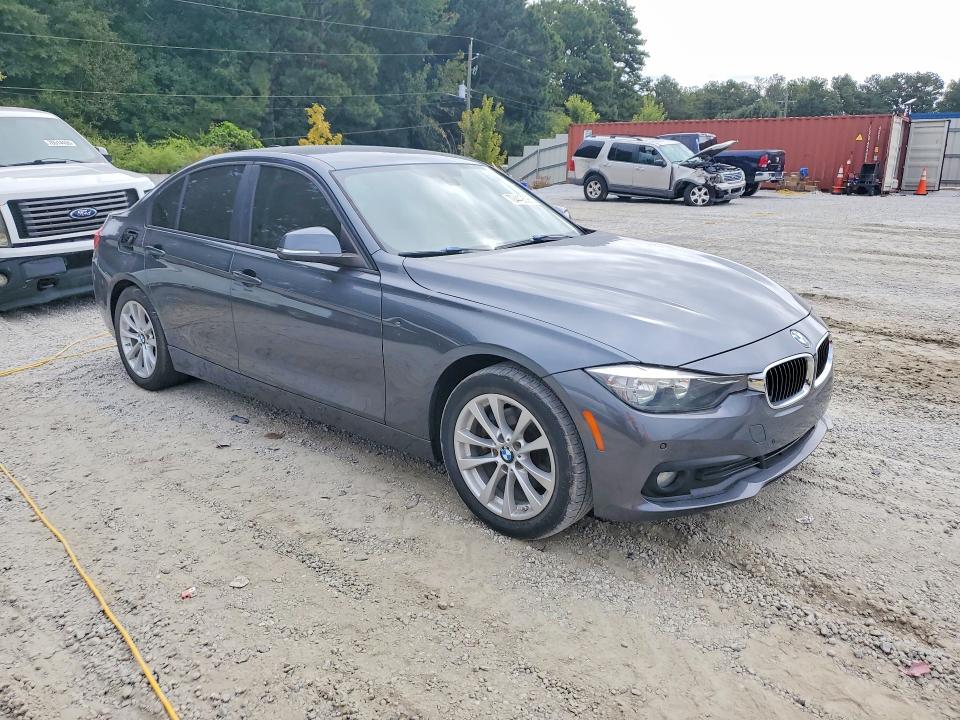 2017 Bmw 320 მანქანა იყიდება აუქციონზე, vin: WBA8A9C57HK619946, აუქციონის ნომერი: 70442696
