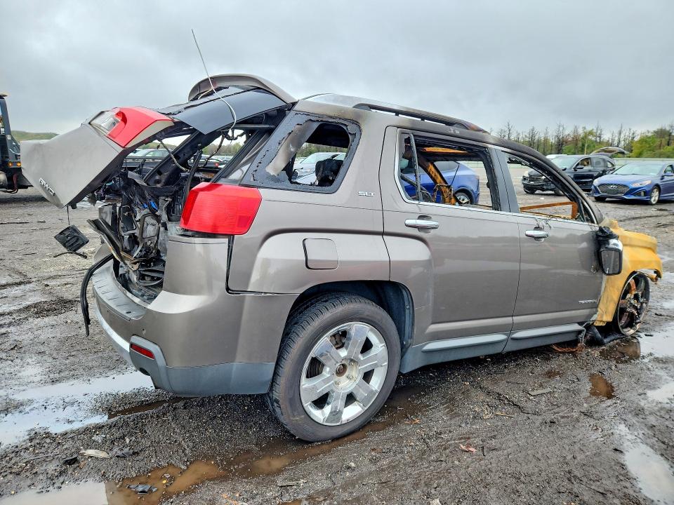 70851096 :رقم المزاد ، 2CTFLJEY8A6324297 vin ، 2010 Gmc Terrain مزاد بيع