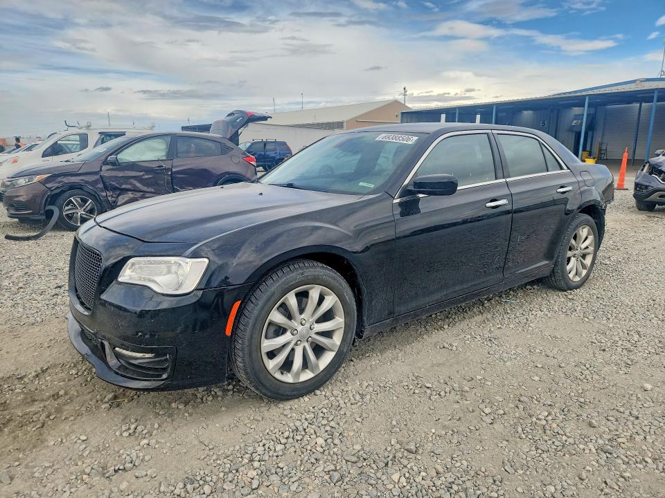 69388506 :رقم المزاد ، 2C3CCARG0GH220677 vin ، 2016 Chrysler 300 مزاد بيع