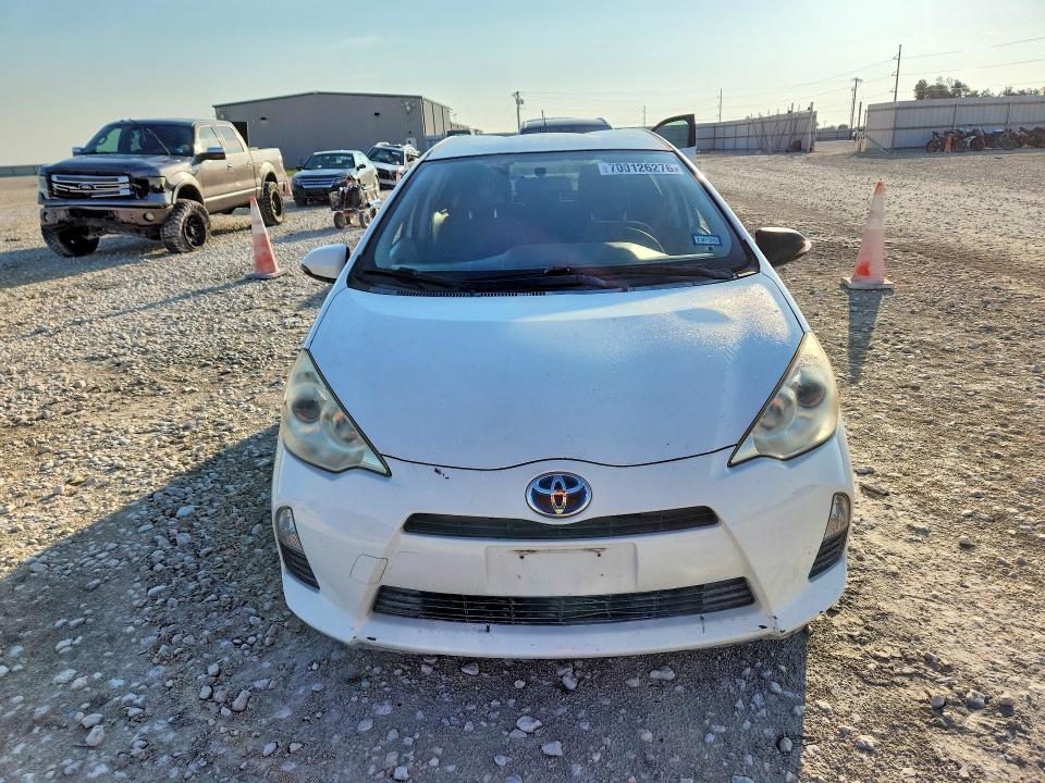 70126276 :رقم المزاد ، JTDKDTB32C1514596 vin ، 2012 Toyota Prius C مزاد بيع
