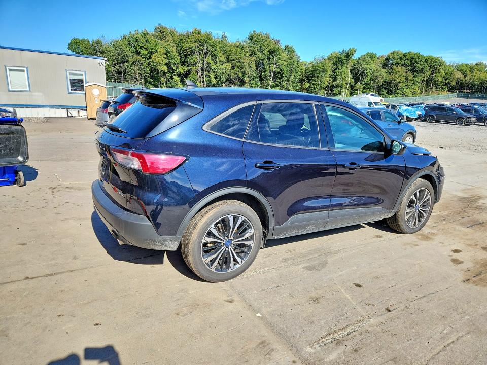 2021 Ford Escape მანქანა იყიდება აუქციონზე, vin: 1FMCU9G63MUB14987, აუქციონის ნომერი: 69141076