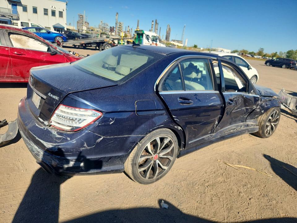 2014 Mercedes-benz C მანქანა იყიდება აუქციონზე, vin: WDDGF8AB3EA943499, აუქციონის ნომერი: 70110866