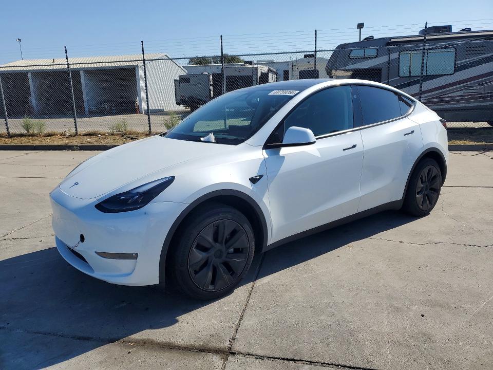2025 Tesla Model Y მანქანა იყიდება აუქციონზე, vin: 7SAYGDEE9SF217032, აუქციონის ნომერი: 69759266