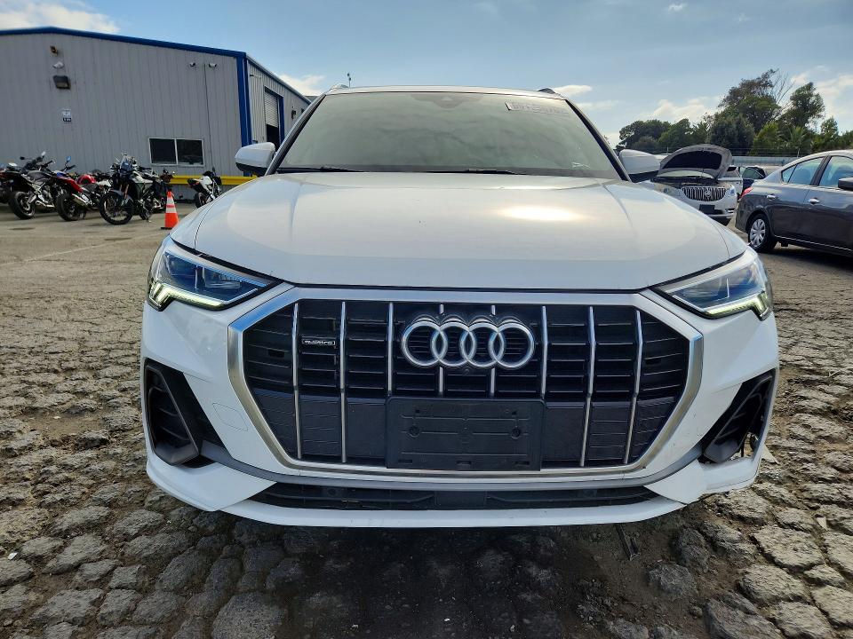 2020 Audi Q3 მანქანა იყიდება აუქციონზე, vin: WA1FECF3XL1024071, აუქციონის ნომერი: 69158676