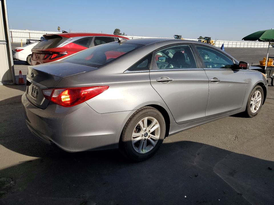 68963226 :رقم المزاد ، 5NPEB4AC9DH710183 vin ، 2013 Hyundai Sonata مزاد بيع