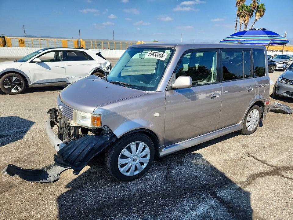 69833066 :رقم المزاد ، JTLKT324X50170234 vin ، 2005 Scion Xb مزاد بيع