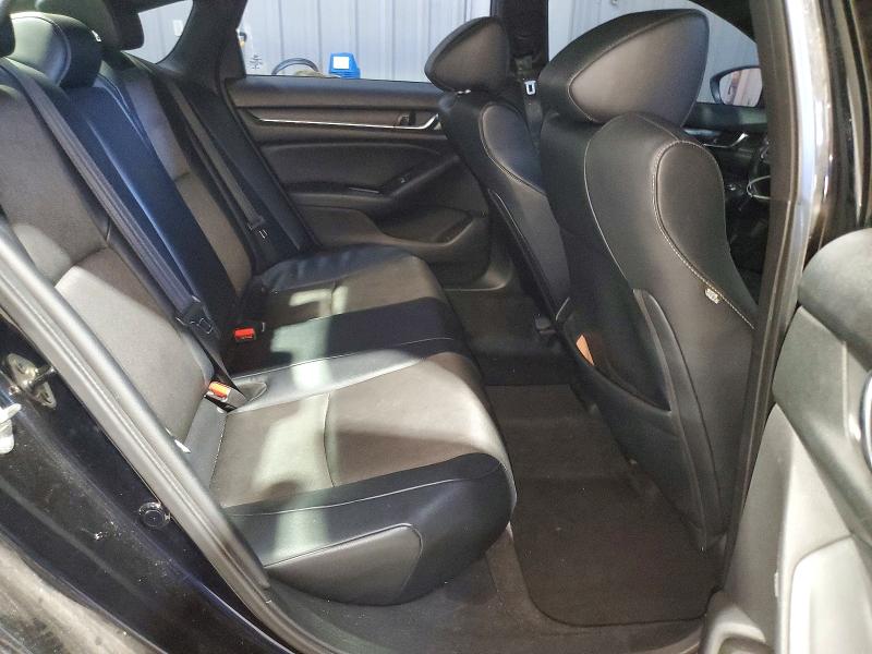 Продажа на аукционе авто 2018 Honda Accord, vin: 1HGCV1F34JA068093, номер лота: 69253786