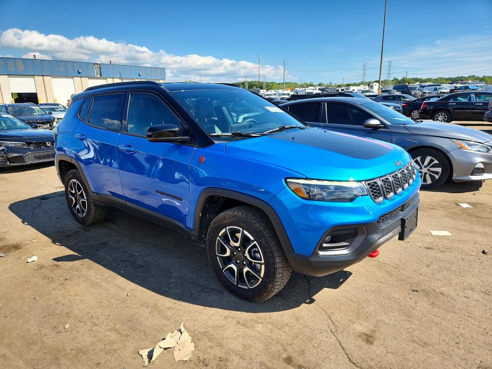 68127966 :رقم المزاد ، 3C4NJDDN1ST589436 vin ، 2025 Jeep Compass مزاد بيع