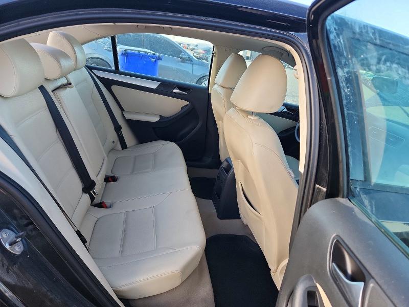 67553726 :رقم المزاد ، 3VWLL7AJ1BM059155 vin ، 2011 Volkswagen Jetta مزاد بيع
