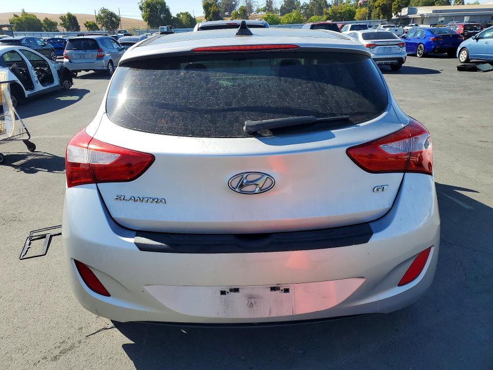 2013 Hyundai Elantra Gt მანქანა იყიდება აუქციონზე, vin: KMHD35LE3DU110452, აუქციონის ნომერი: 68806886