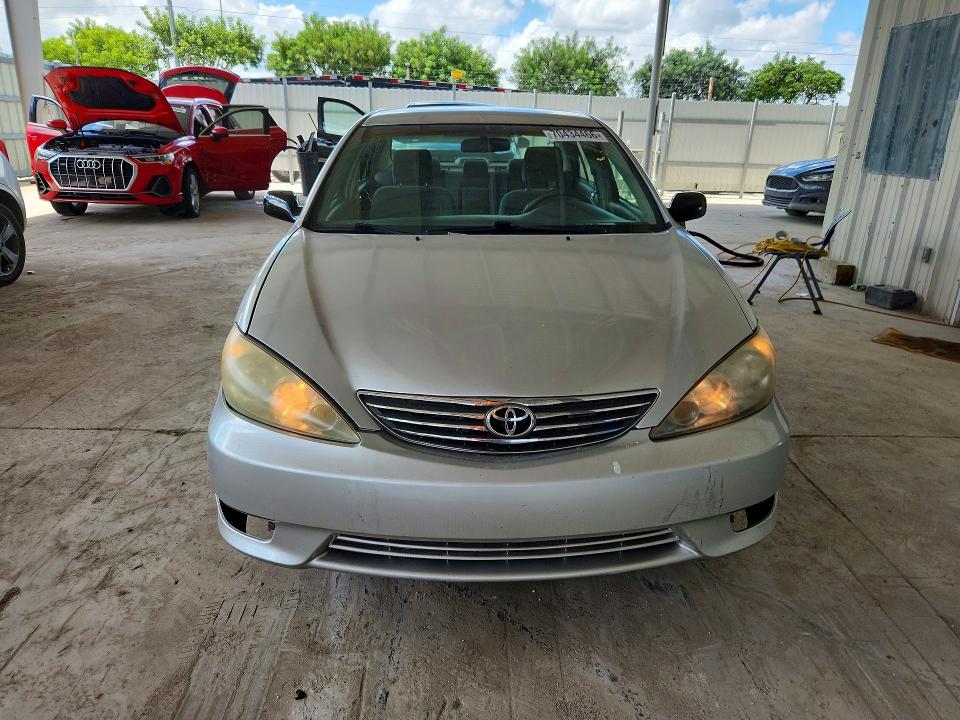 70434466 :رقم المزاد ، 4T1BE32K26U737126 vin ، 2006 Toyota Camry مزاد بيع