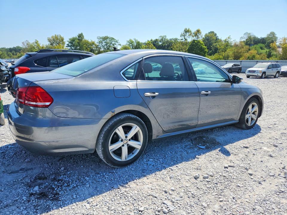 2012 Volkswagen Passat მანქანა იყიდება აუქციონზე, vin: 1VWBP7A32CC100770, აუქციონის ნომერი: 67373626