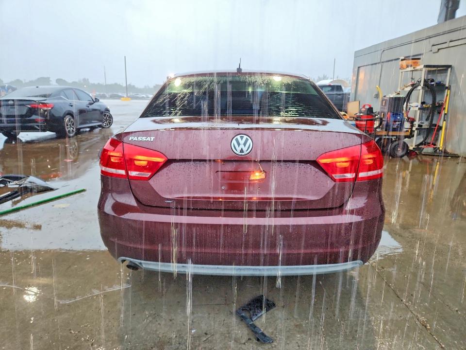 68747016 :رقم المزاد ، 1VWAH7A30DC031992 vin ، 2013 Volkswagen Passat مزاد بيع