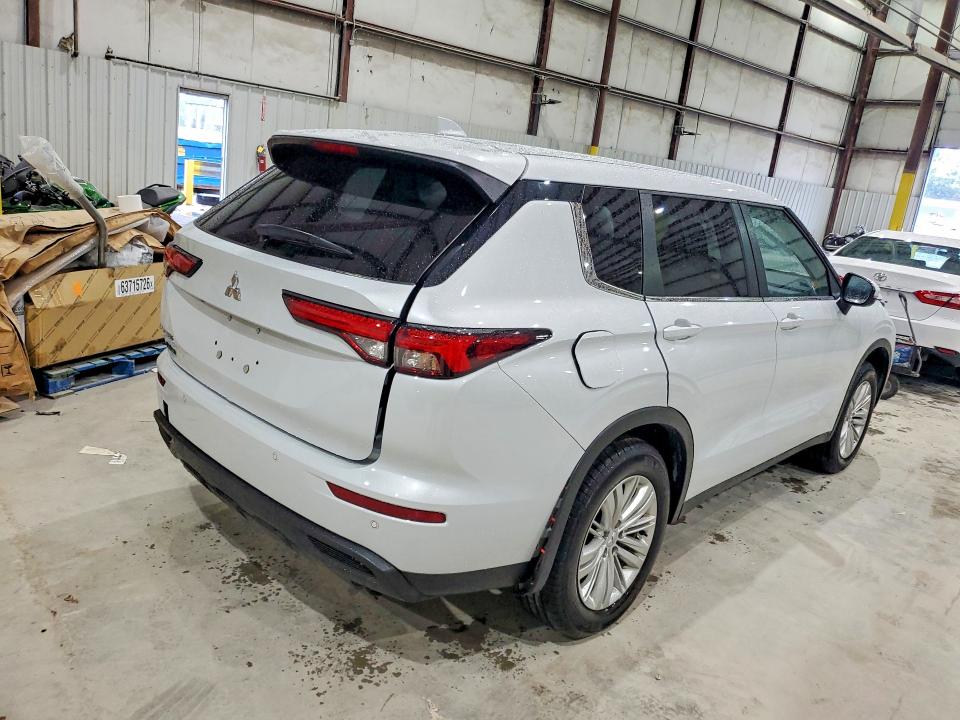 2024 Mitsubishi Outlander მანქანა იყიდება აუქციონზე, vin: JA4J4UA80RZ008543, აუქციონის ნომერი: 68502676