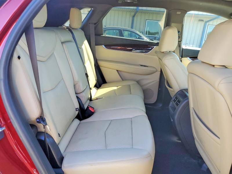 69769366 :رقم المزاد ، 1GYKNDRS2JZ242933 vin ، 2018 Cadillac Xt5 مزاد بيع