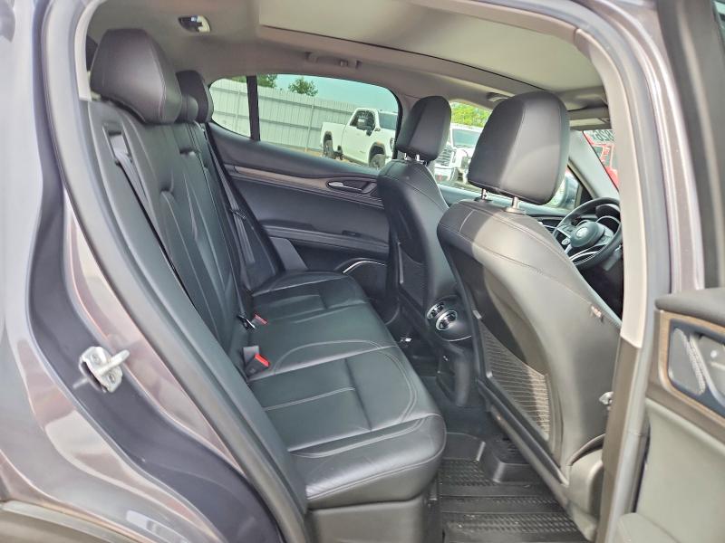 69217826 :رقم المزاد ، ZASPAKBN7K7C52653 vin ، 2019 Alfa Romeo Stelvio مزاد بيع