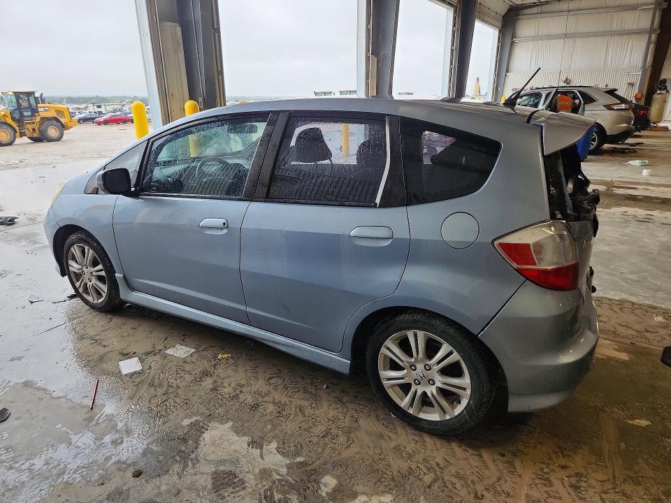 Продажа на аукционе авто 2011 Honda Fit, vin: JHMGE8H58BC020043, номер лота: 68277376