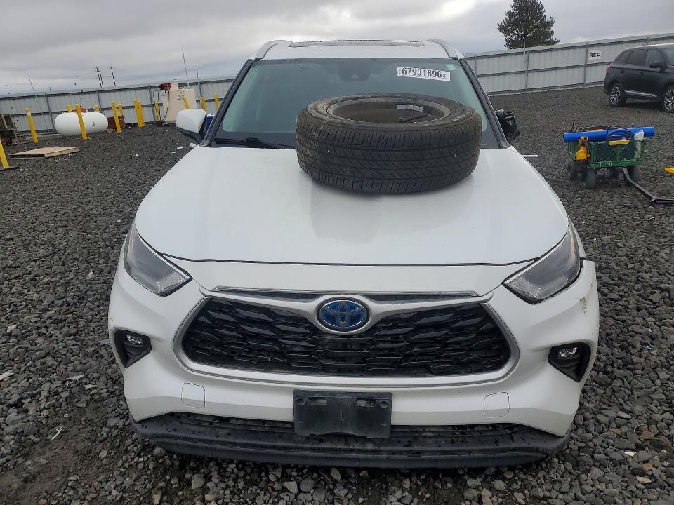 2022 Toyota Highlander Hybrid მანქანა იყიდება აუქციონზე, vin: 5TDHBRCH2NS554647, აუქციონის ნომერი: 67931896