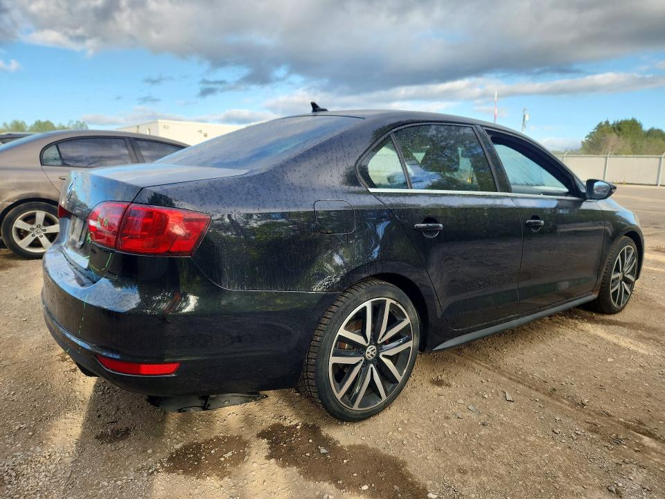 68607836 :رقم المزاد ، 3VW4S7AJXDM454381 vin ، 2013 Volkswagen Jetta مزاد بيع