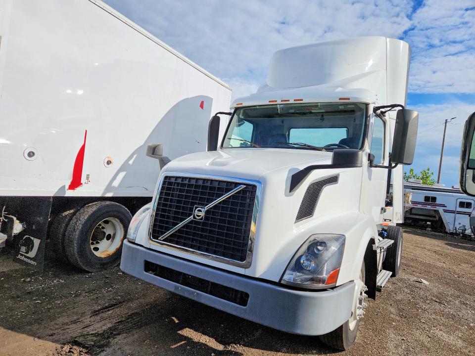 Auction sale of the 2016 Volvo Vnl, vin: 4V4N39TG2GN965504, lot number: 65417356