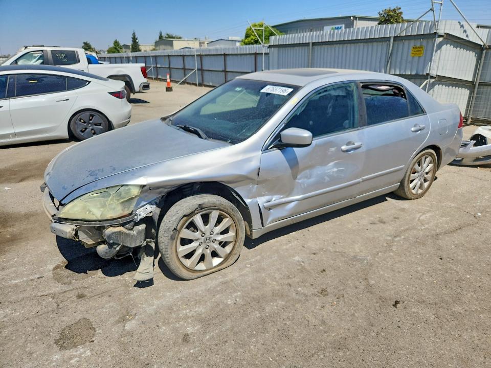 67657196 :رقم المزاد ، 1HGCM665X7A057223 vin ، 2007 Honda Accord مزاد بيع