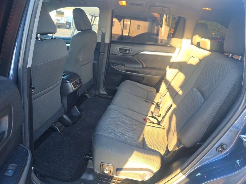 69829356 :رقم المزاد ، 5TDZZRFH2HS198054 vin ، 2017 Toyota Highlander مزاد بيع