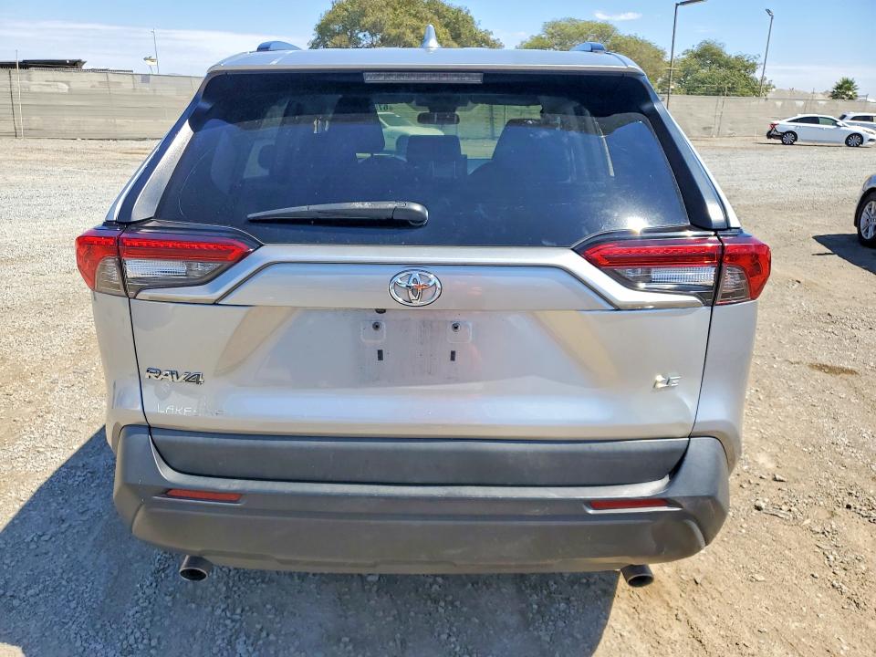 67509986 :رقم المزاد ، 2T3H1RFV1MC111618 vin ، 2021 Toyota Rav4 مزاد بيع