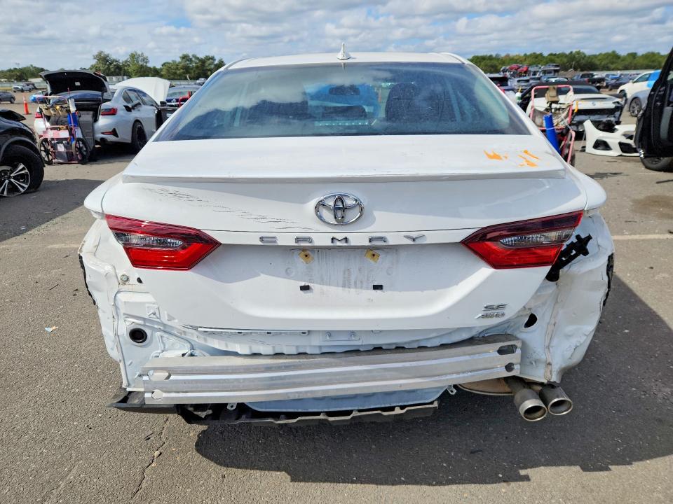 Продаж на аукціоні авто 2024 Toyota Camry, vin: 4T1G11BK3RU116567, номер лоту: 69759236