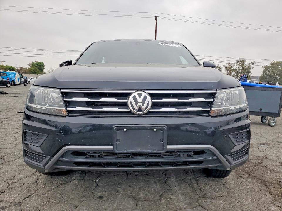 68939446 :رقم المزاد ، 3VV3B7AX8KM090303 vin ، 2019 Volkswagen Tiguan مزاد بيع