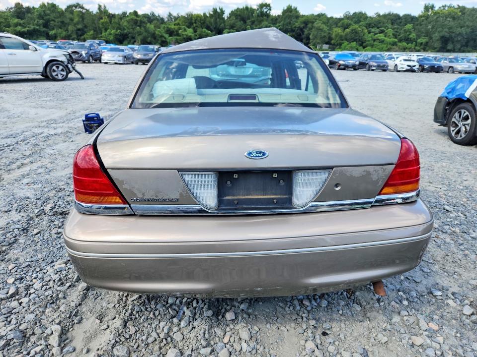 Продаж на аукціоні авто 2001 Ford Crown Victoria, vin: 2FAFP74W71X175870, номер лоту: 67207796