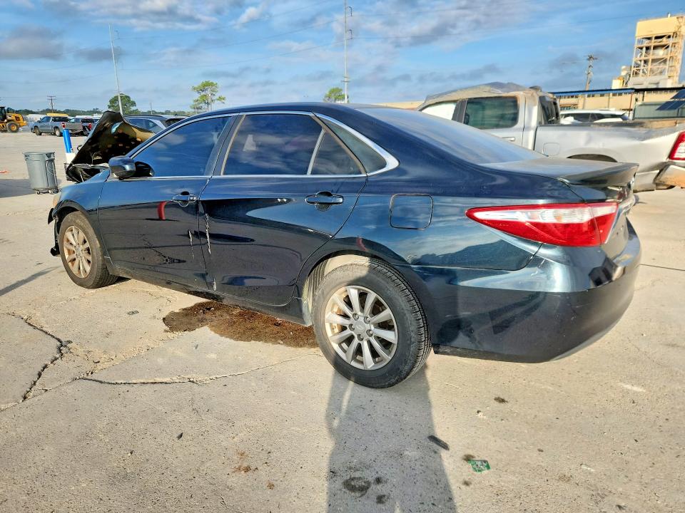 2015 Toyota Camry მანქანა იყიდება აუქციონზე, vin: 4T4BF1FK6FR507249, აუქციონის ნომერი: 70329526
