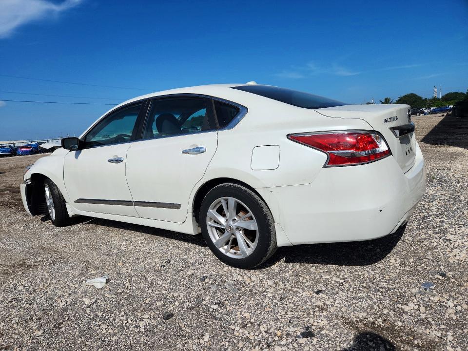 2015 Nissan Altima მანქანა იყიდება აუქციონზე, vin: 1N4AL3AP1FC174200, აუქციონის ნომერი: 68841496