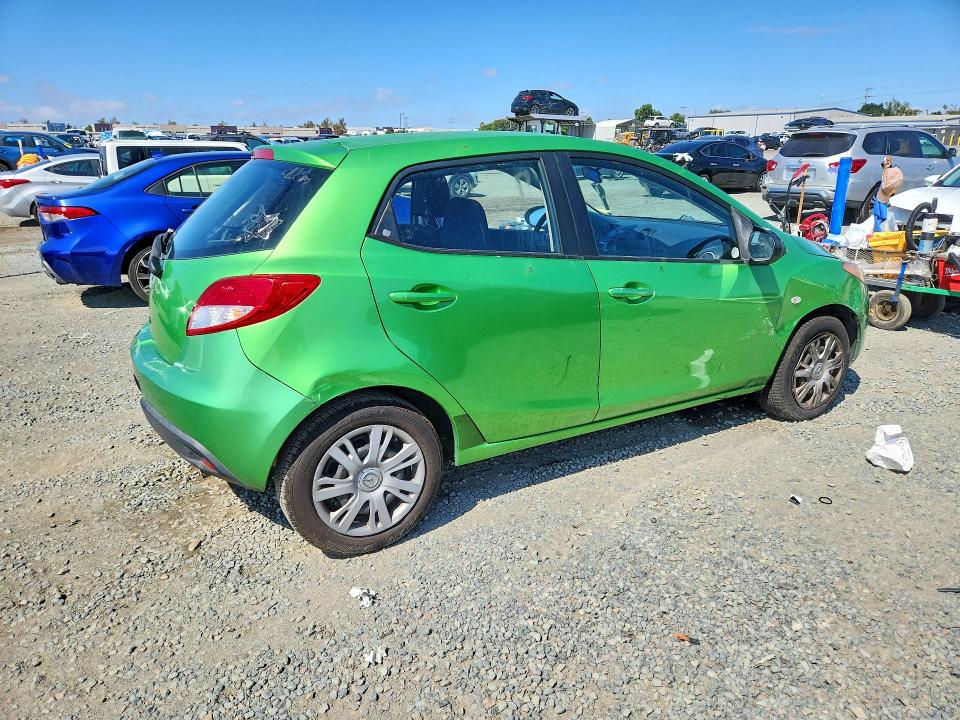 2012 Mazda Mazda2 მანქანა იყიდება აუქციონზე, vin: JM1DE1KZ2C0138146, აუქციონის ნომერი: 70858056