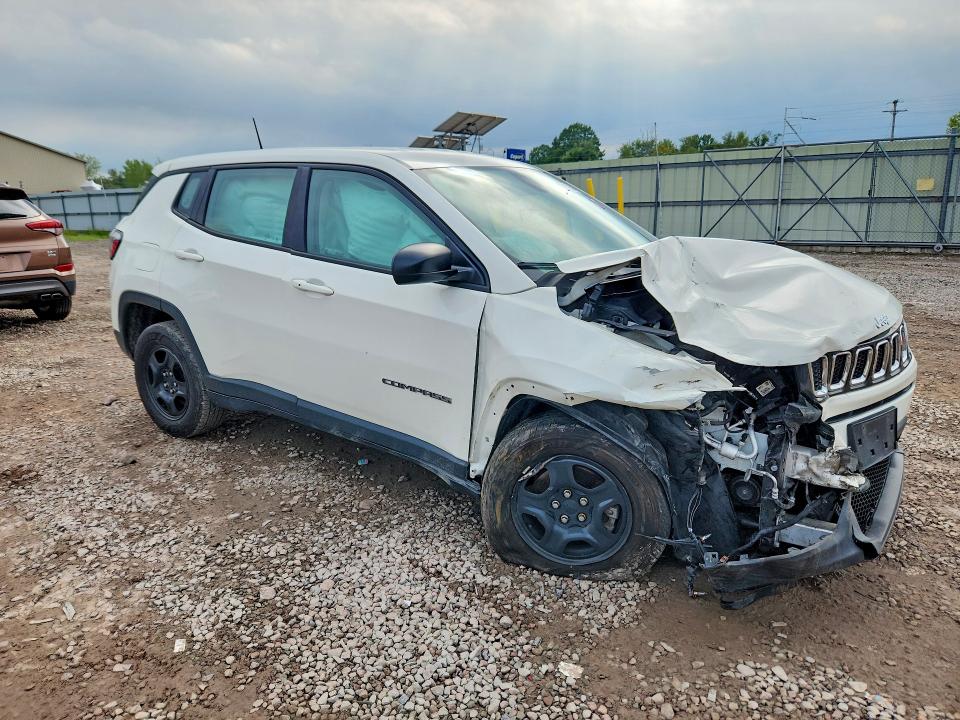 67393046 :رقم المزاد ، 3C4NJDABXJT344790 vin ، 2018 Jeep Compass مزاد بيع