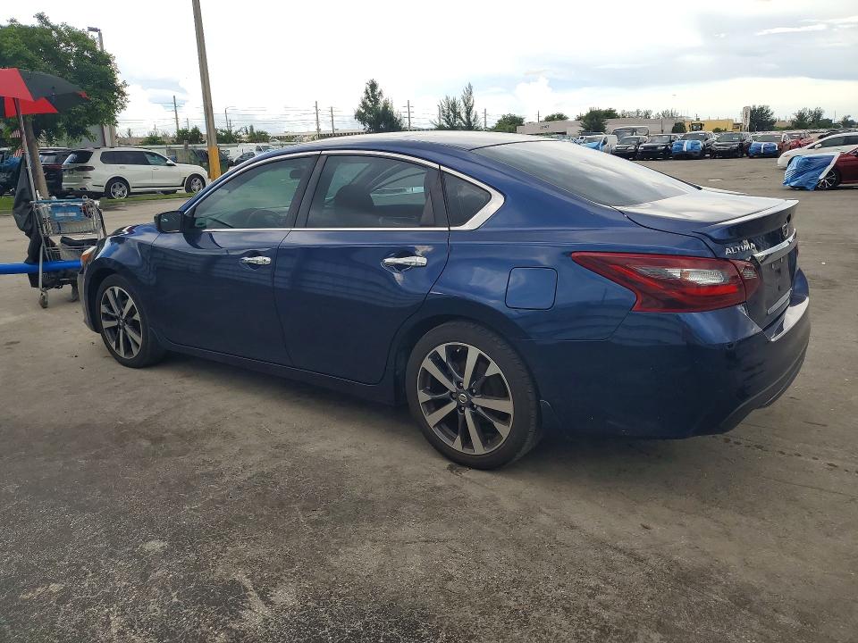 Продаж на аукціоні авто 2017 Nissan Altima, vin: 1N4AL3AP5HC492002, номер лоту: 69813996