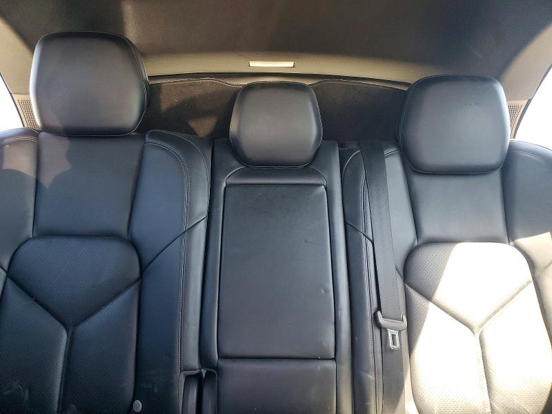 Продаж на аукціоні авто 2012 Porsche Cayenne, vin: WP1AA2A2XCLA01073, номер лоту: 69810826