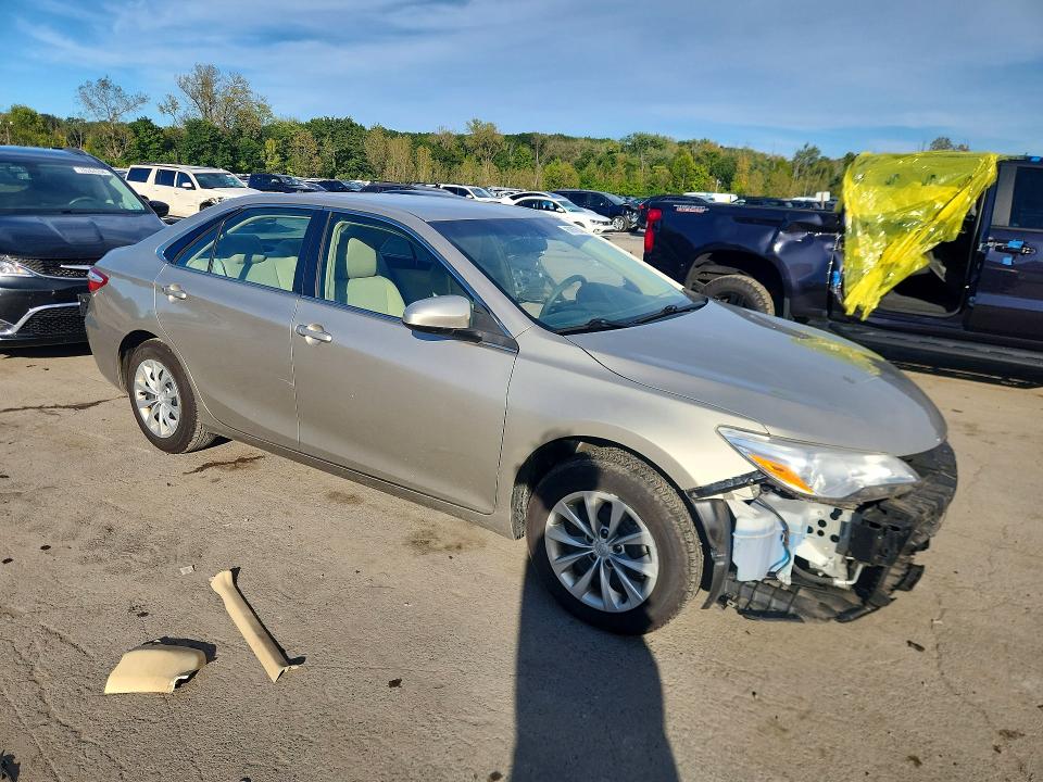 69978146 :رقم المزاد ، 4T1BF1FK3HU395085 vin ، 2017 Toyota Camry مزاد بيع
