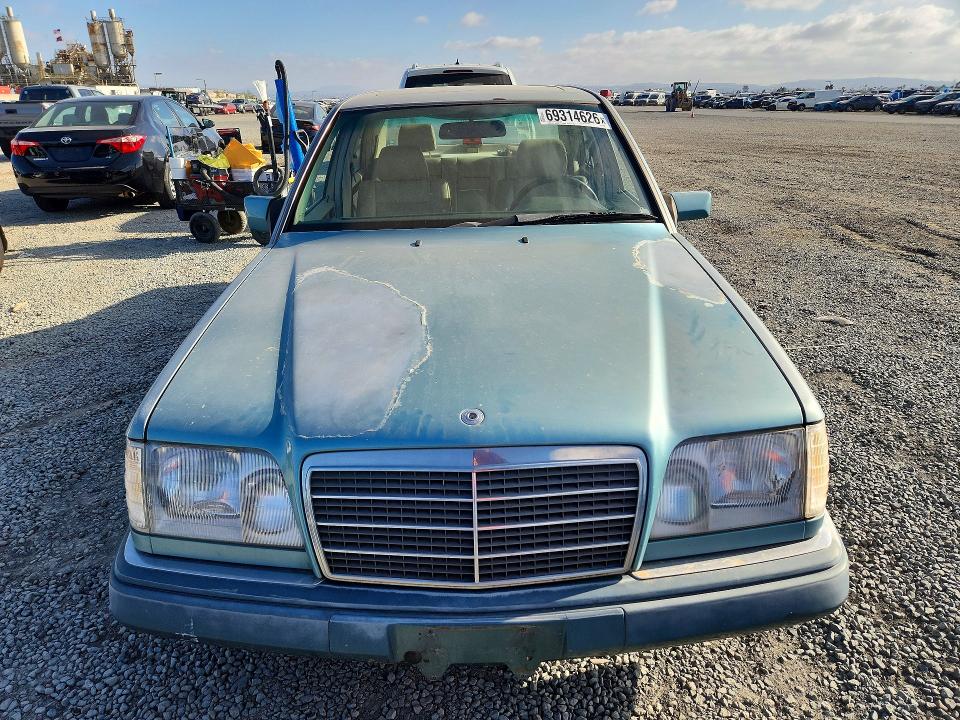 Aukcja sprzedaży 1994 Mercedes-benz E, vin: WDBEA32E3RC128823, numer aukcji: 69314626