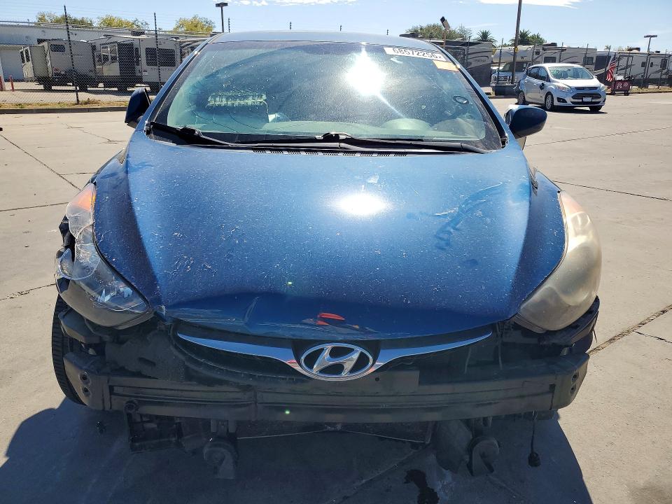 68672256 :رقم المزاد ، KMHDH4AE2DU952990 vin ، 2013 Hyundai Elantra مزاد بيع