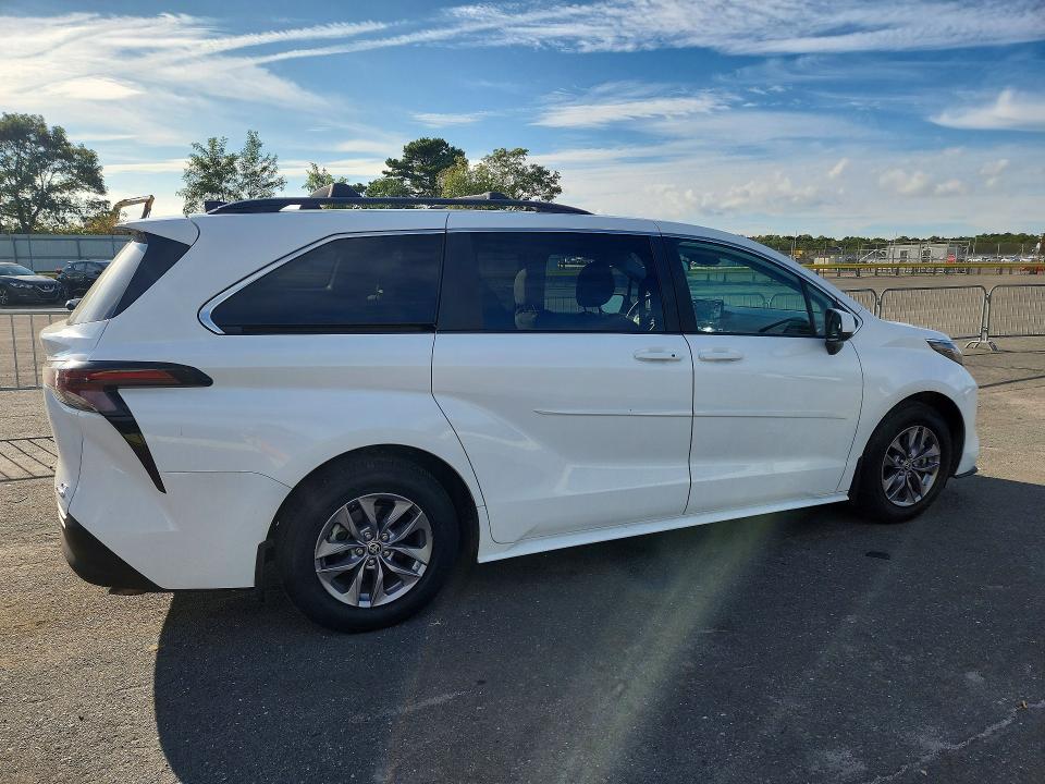 Продажа на аукционе авто 2024 Toyota Sienna, vin: 5TDKSKFCXRS119393, номер лота: 71195606