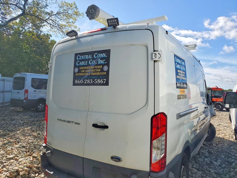 2015 Ford Transit მანქანა იყიდება აუქციონზე, vin: 1FTNR2CM5FKA85968, აუქციონის ნომერი: 68055086