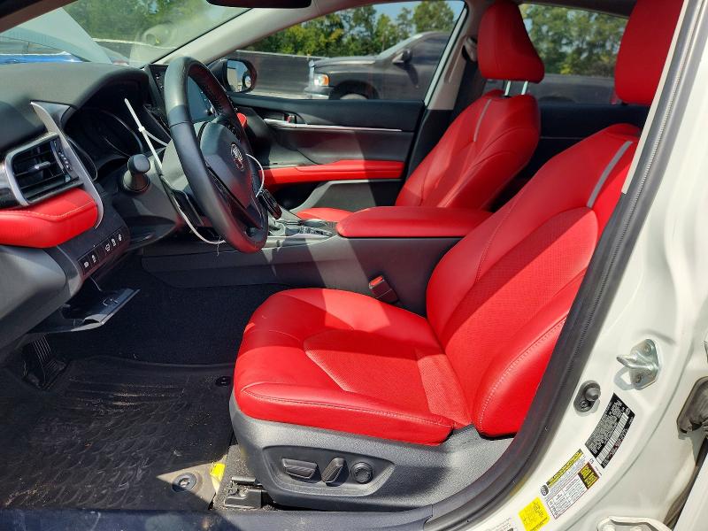 68702676 :رقم المزاد ، 4T1KZ1AK9RU098886 vin ، 2024 Toyota Camry مزاد بيع