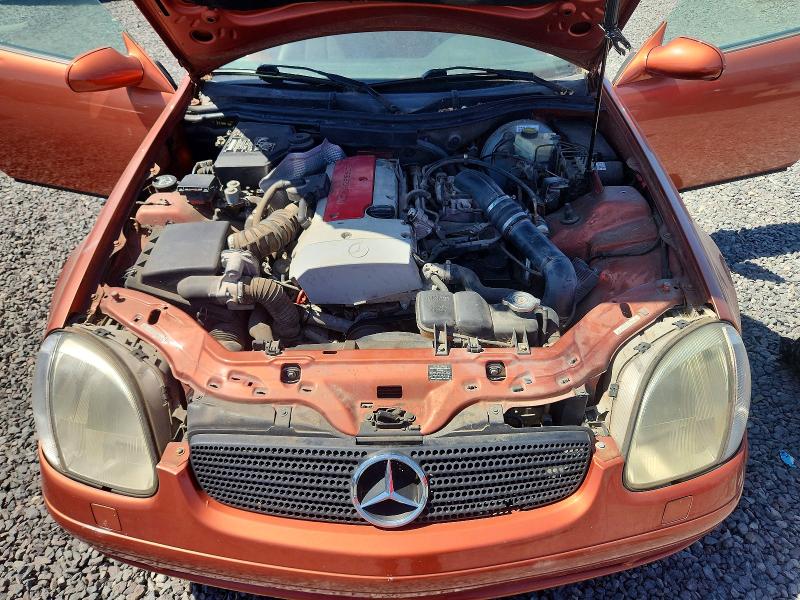1999 Mercedes-benz Slk მანქანა იყიდება აუქციონზე, vin: WDBKK47F4XF114321, აუქციონის ნომერი: 67396896