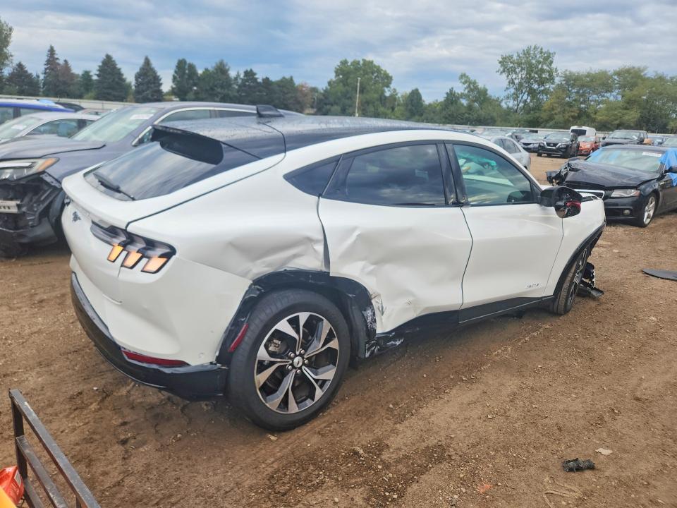Продажа на аукционе авто 2023 Ford Mustang Mach-e, vin: 3FMTK3RM7PMA35300, номер лота: 69136866