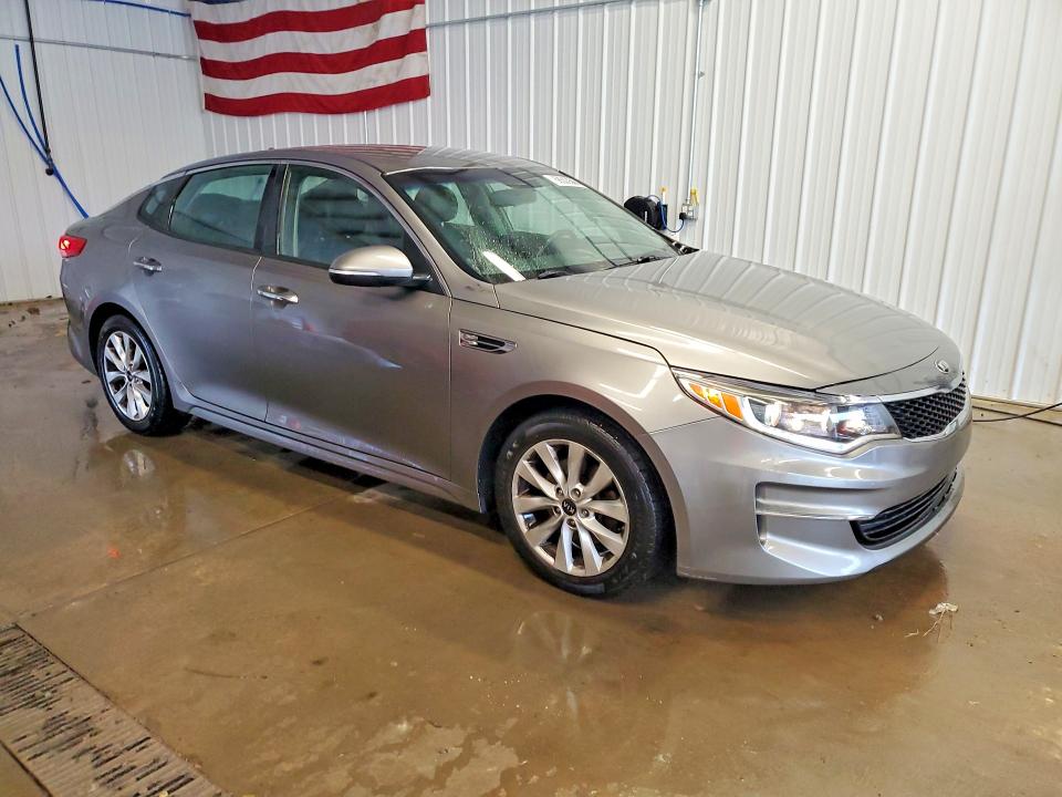 68503686 :رقم المزاد ، 5XXGU4L34HG143334 vin ، 2017 Kia Optima مزاد بيع