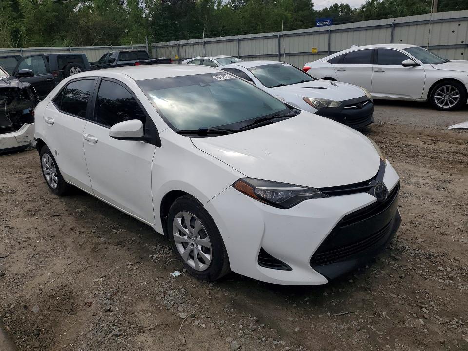 Продажа на аукционе авто 2017 Toyota Corolla, vin: 5YFBURHE5HP585225, номер лота: 69726756