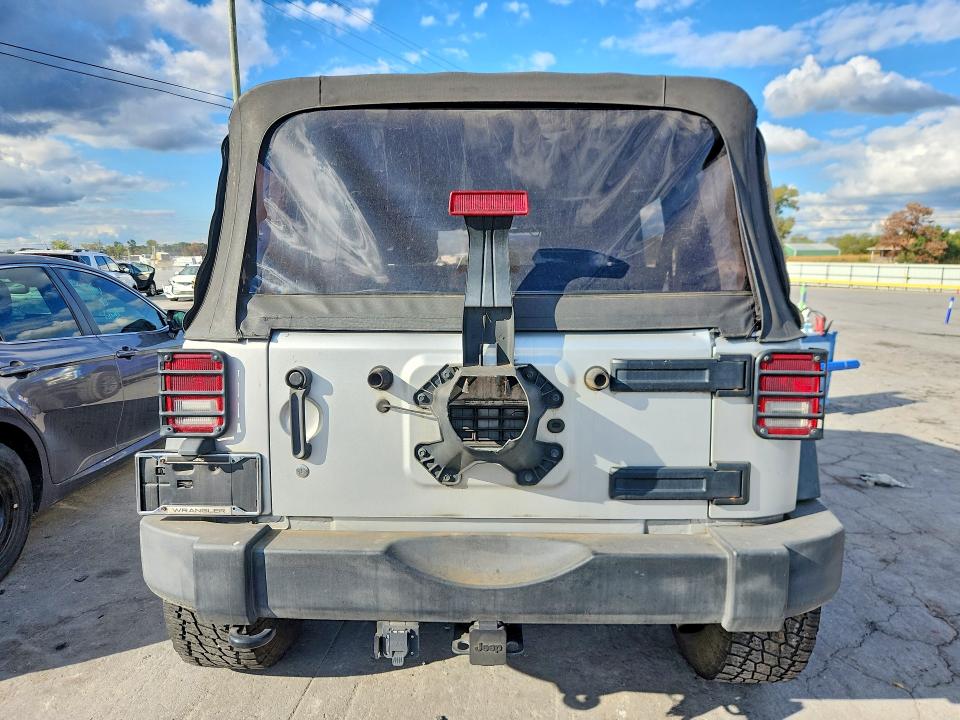 70227506 :رقم المزاد ، 1C4BJWDG8CL259631 vin ، 2012 Jeep Wrangler Unlimited مزاد بيع