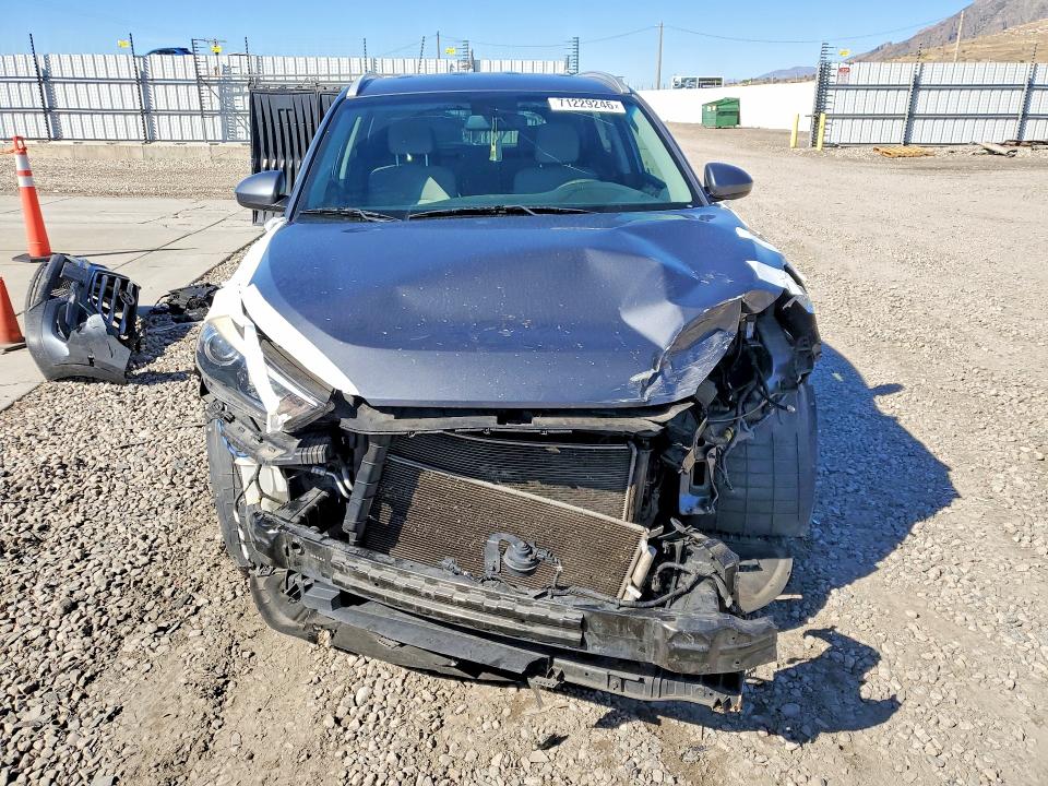 71229246 :رقم المزاد ، KM8J3CA4XHU385128 vin ، 2017 Hyundai Tucson مزاد بيع
